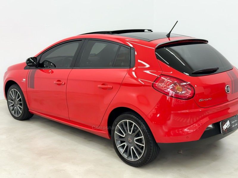 FIAT BRAVO 1.8 SPORTING 16V AUTOMATIZADO 2013/2014 FOCAR VEÍCULOS CAXIAS DO SUL / Carros no Vale