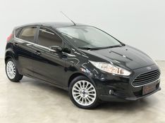FORD FIESTA 1.6 TITANIUM HATCH 16V 2014/2015 FOCAR VEÍCULOS CAXIAS DO SUL / Carros no Vale