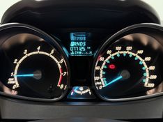 FORD FIESTA 1.6 TITANIUM HATCH 16V 2014/2015 FOCAR VEÍCULOS CAXIAS DO SUL / Carros no Vale