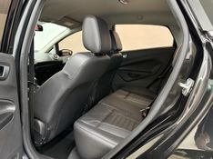 FORD FIESTA 1.6 TITANIUM HATCH 16V 2014/2015 FOCAR VEÍCULOS CAXIAS DO SUL / Carros no Vale