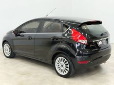 FORD FIESTA 1.6 TITANIUM HATCH 16V 2014/2015 FOCAR VEÍCULOS CAXIAS DO SUL / Carros no Vale