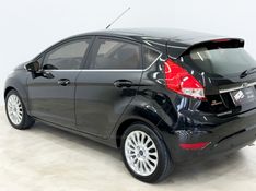 FORD FIESTA 1.6 TITANIUM HATCH 16V 2014/2015 FOCAR VEÍCULOS CAXIAS DO SUL / Carros no Vale