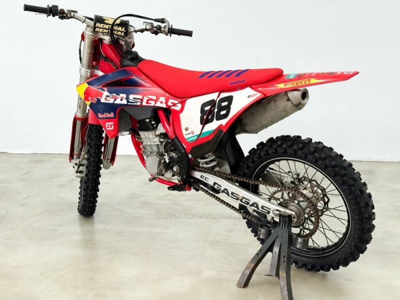 GAS GAS MC 450F 2022/2022 FOCAR VEÍCULOS CAXIAS DO SUL / Carros no Vale