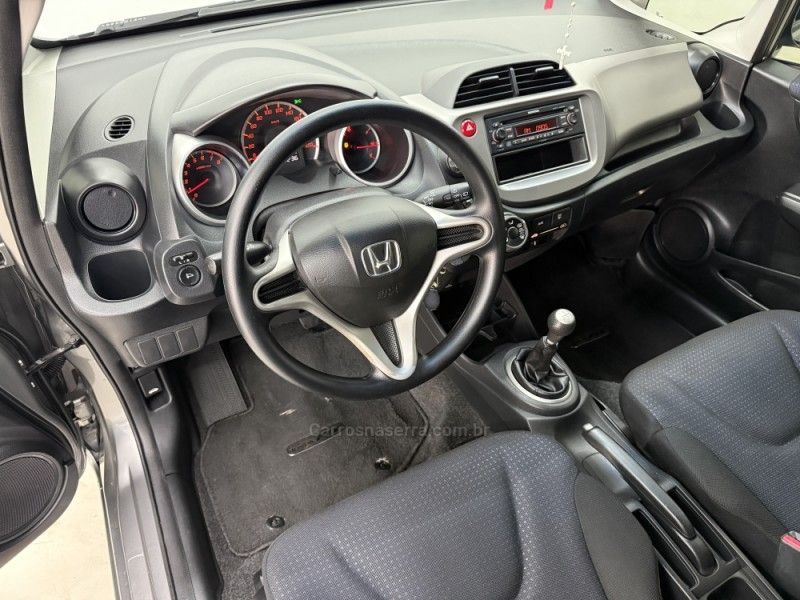 HONDA FIT 1.4 LXL 16V 2011/2012 FOCAR VEÍCULOS CAXIAS DO SUL / Carros no Vale