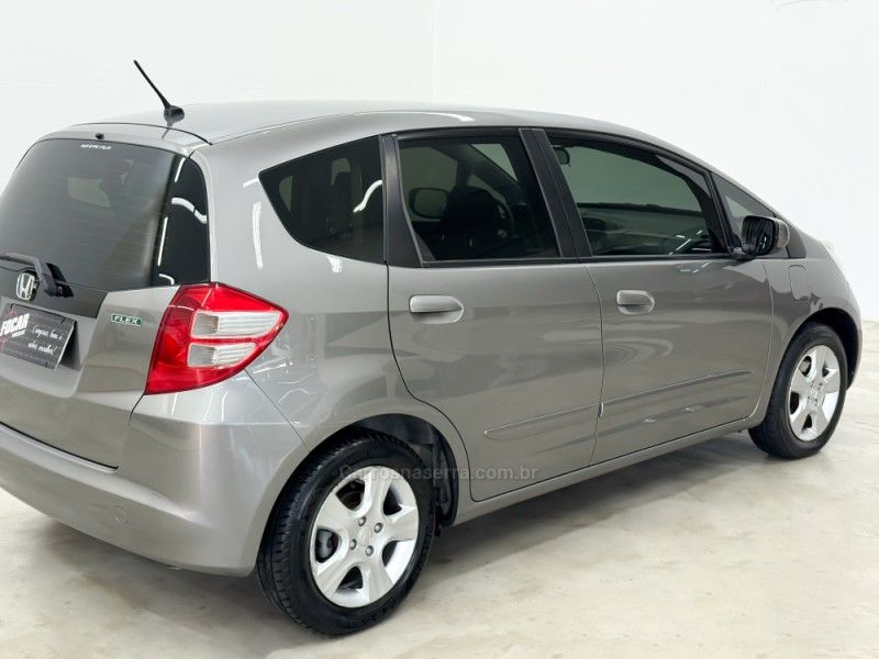 HONDA FIT 1.4 LXL 16V 2011/2012 FOCAR VEÍCULOS CAXIAS DO SUL / Carros no Vale