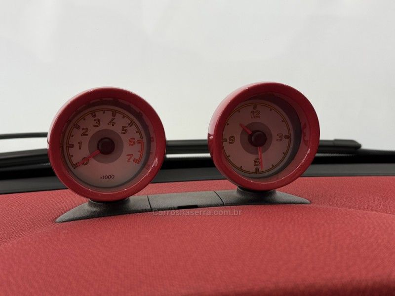 SMART FORTWO 1.0 PASSION COUPÉ 3 CILINDROS 12V 2012/2013 FOCAR VEÍCULOS CAXIAS DO SUL / Carros no Vale