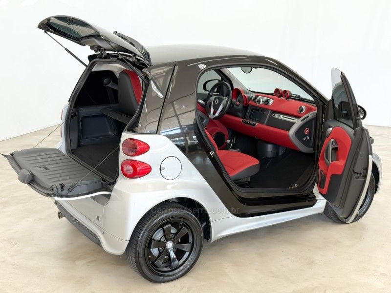 SMART FORTWO 1.0 PASSION COUPÉ 3 CILINDROS 12V 2012/2013 FOCAR VEÍCULOS CAXIAS DO SUL / Carros no Vale