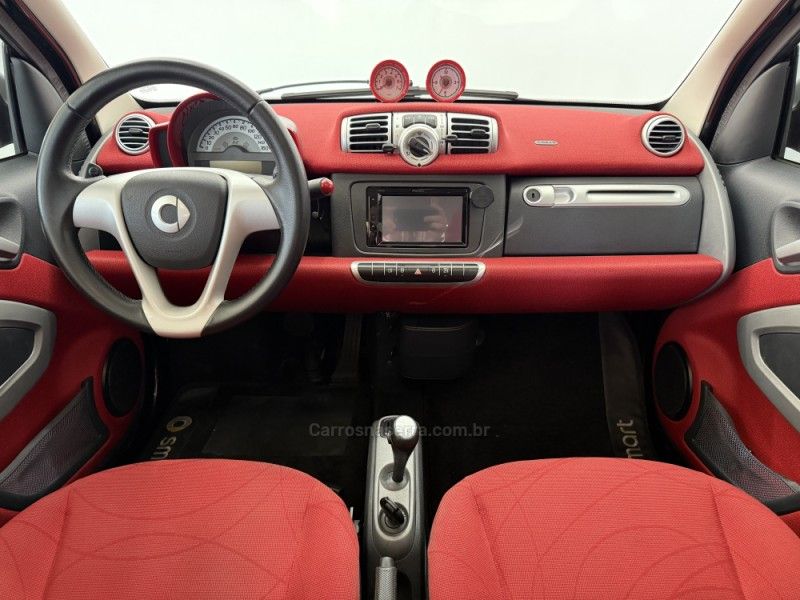 SMART FORTWO 1.0 PASSION COUPÉ 3 CILINDROS 12V 2012/2013 FOCAR VEÍCULOS CAXIAS DO SUL / Carros no Vale