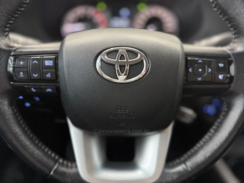 TOYOTA HILUX 2.8 SRV 4X4 CD 16V 2023/2023 FOCAR VEÍCULOS CAXIAS DO SUL / Carros no Vale