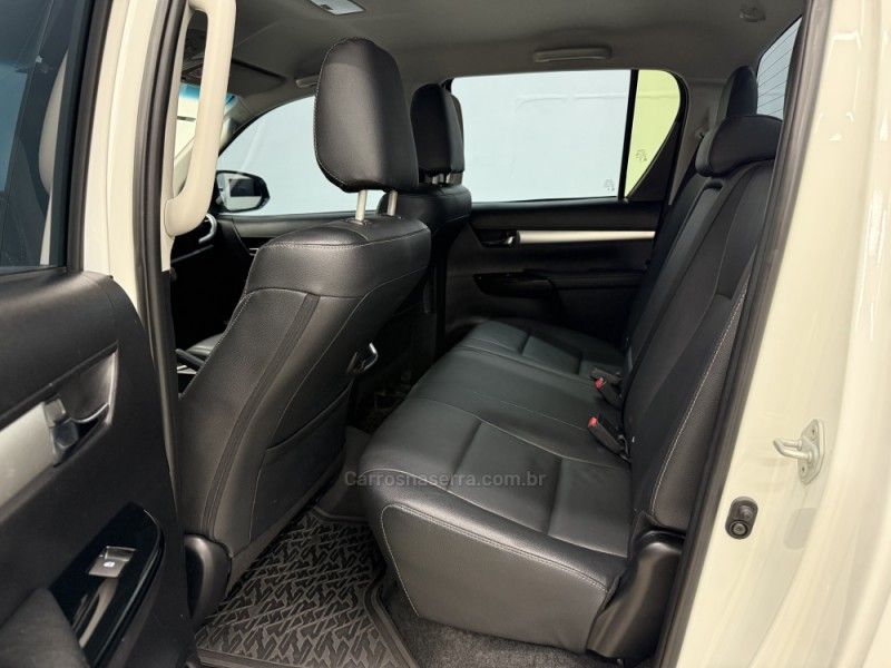 TOYOTA HILUX 2.8 SRV 4X4 CD 16V 2023/2023 FOCAR VEÍCULOS CAXIAS DO SUL / Carros no Vale