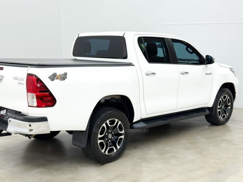 TOYOTA HILUX 2.8 SRV 4X4 CD 16V 2023/2023 FOCAR VEÍCULOS CAXIAS DO SUL / Carros no Vale