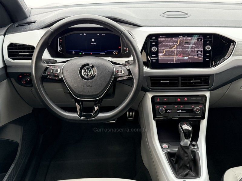 VOLKSWAGEN T-CROSS 1.4 HIGHLINE TSI 16V 2020/2020 FOCAR VEÍCULOS CAXIAS DO SUL / Carros no Vale