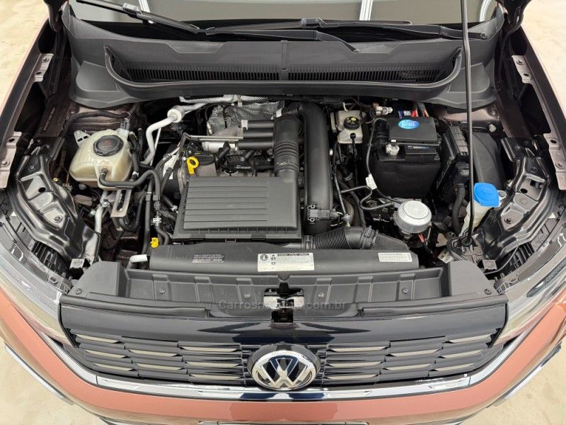VOLKSWAGEN T-CROSS 1.4 HIGHLINE TSI 16V 2019/2020 FOCAR VEÍCULOS CAXIAS DO SUL / Carros no Vale
