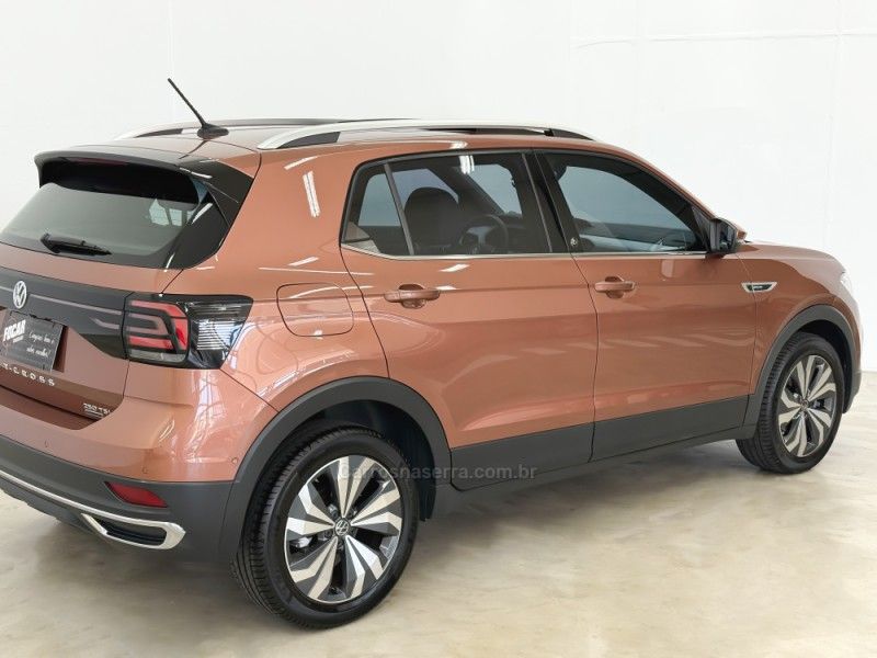 VOLKSWAGEN T-CROSS 1.4 HIGHLINE TSI 16V 2019/2020 FOCAR VEÍCULOS CAXIAS DO SUL / Carros no Vale
