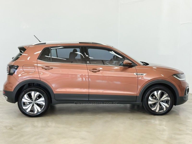 VOLKSWAGEN T-CROSS 1.4 HIGHLINE TSI 16V 2019/2020 FOCAR VEÍCULOS CAXIAS DO SUL / Carros no Vale