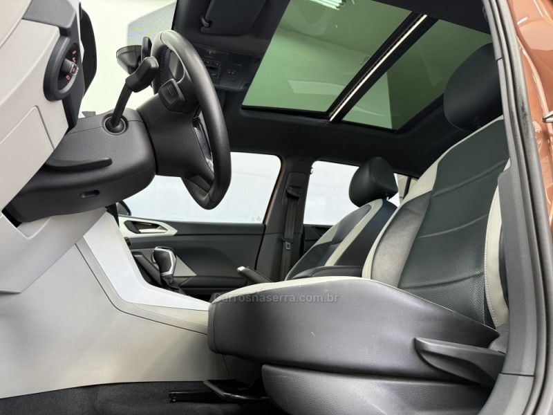 VOLKSWAGEN T-CROSS 1.4 HIGHLINE TSI 16V 2019/2020 FOCAR VEÍCULOS CAXIAS DO SUL / Carros no Vale