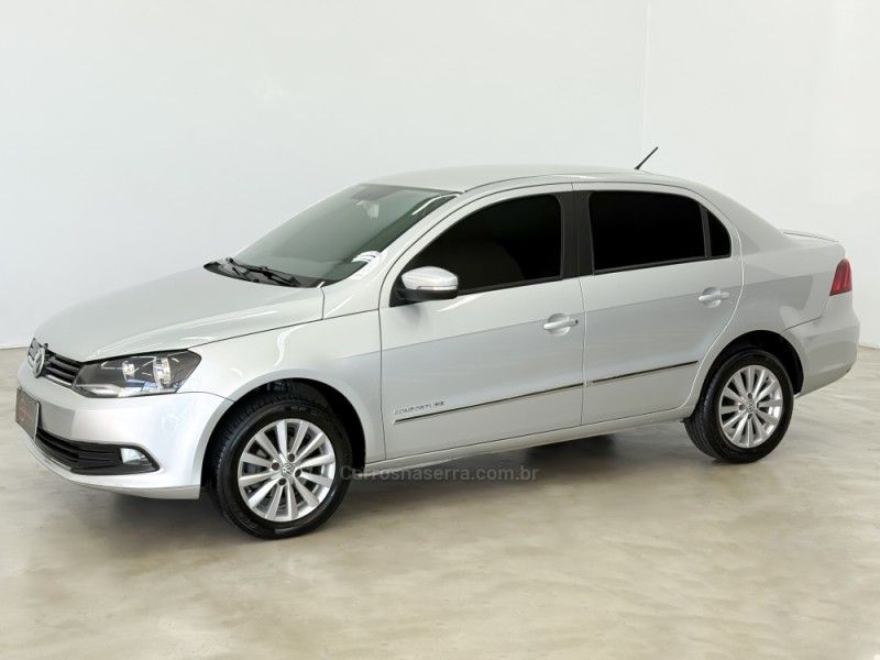 VOLKSWAGEN VOYAGE 1.6 MI COMFORTLINE 8V 2015/2016 FOCAR VEÍCULOS CAXIAS DO SUL / Carros no Vale