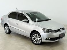 VOLKSWAGEN VOYAGE 1.6 MI COMFORTLINE 8V 2015/2016 FOCAR VEÍCULOS CAXIAS DO SUL / Carros no Vale
