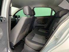 VOLKSWAGEN VOYAGE 1.6 MI COMFORTLINE 8V 2015/2016 FOCAR VEÍCULOS CAXIAS DO SUL / Carros no Vale