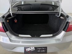 VOLKSWAGEN VOYAGE 1.6 MI COMFORTLINE 8V 2015/2016 FOCAR VEÍCULOS CAXIAS DO SUL / Carros no Vale