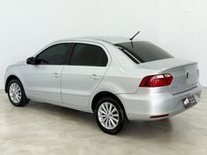 VOLKSWAGEN VOYAGE 1.6 MI COMFORTLINE 8V 2015/2016 FOCAR VEÍCULOS CAXIAS DO SUL / Carros no Vale