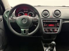 VOLKSWAGEN VOYAGE 1.6 MI COMFORTLINE 8V 2015/2016 FOCAR VEÍCULOS CAXIAS DO SUL / Carros no Vale