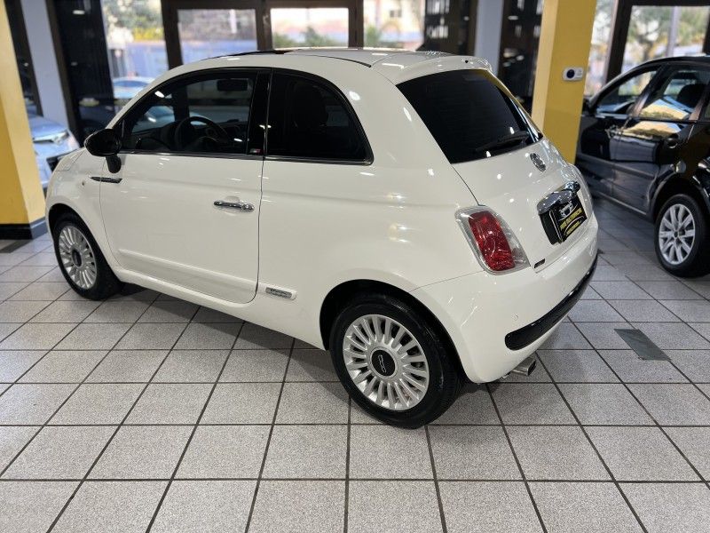 FIAT 500 1.4 LOUNGE 16V AUTOMATIZADO 2009/2010 PRIME MULTIMARCAS CAXIAS DO SUL / Carros no Vale