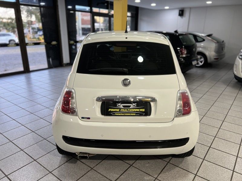 FIAT 500 1.4 LOUNGE 16V AUTOMATIZADO 2009/2010 PRIME MULTIMARCAS CAXIAS DO SUL / Carros no Vale