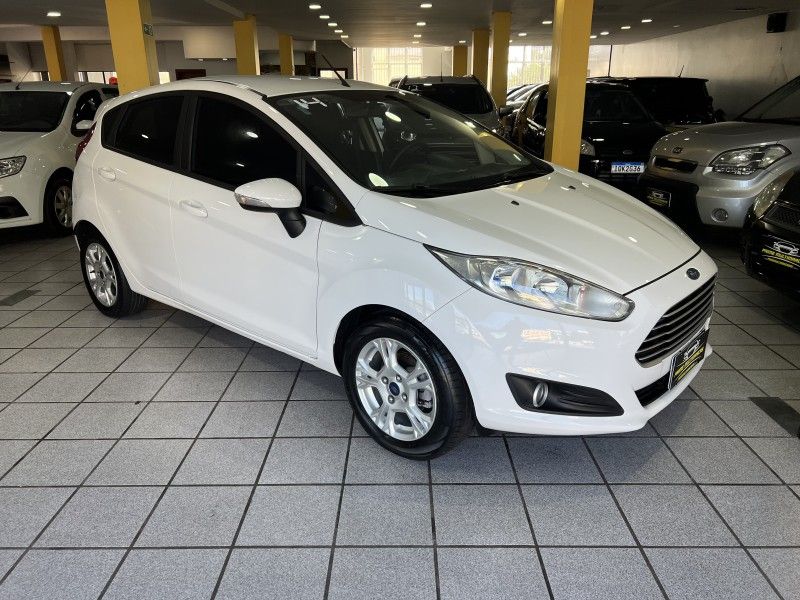 FORD FIESTA 1.6 SE HATCH 16V 2014/2014 PRIME MULTIMARCAS CAXIAS DO SUL / Carros no Vale