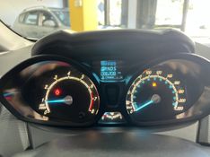 FORD FIESTA 1.6 SE HATCH 16V 2014/2014 PRIME MULTIMARCAS CAXIAS DO SUL / Carros no Vale