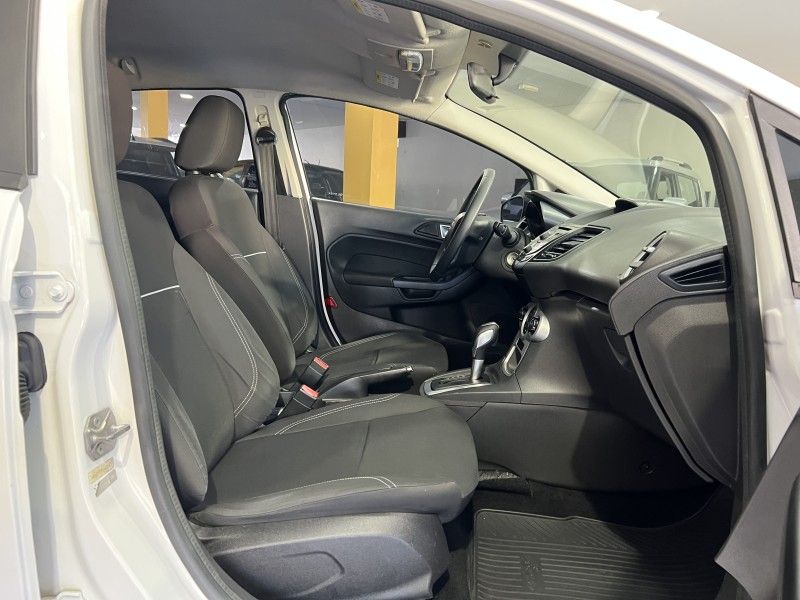 FORD FIESTA 1.6 SE HATCH 16V 2014/2014 PRIME MULTIMARCAS CAXIAS DO SUL / Carros no Vale