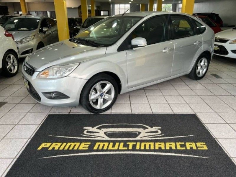 FORD FOCUS 2.0 16V 2013/2013 PRIME MULTIMARCAS CAXIAS DO SUL / Carros no Vale