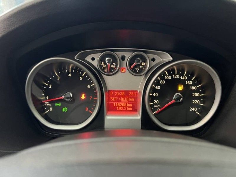 FORD FOCUS 2.0 GHIA SEDAN 16V 2010/2010 PRIME MULTIMARCAS CAXIAS DO SUL / Carros no Vale