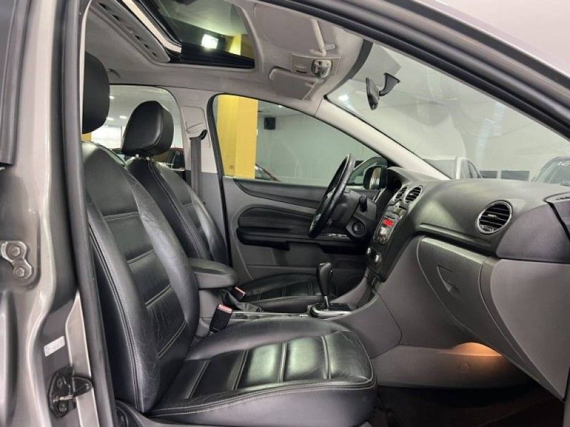 FORD FOCUS 2.0 GHIA SEDAN 16V 2010/2010 PRIME MULTIMARCAS CAXIAS DO SUL / Carros no Vale