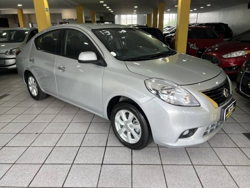 NISSAN VERSA 1.6 16V SL 2013/2013 PRIME MULTIMARCAS CAXIAS DO SUL / Carros no Vale