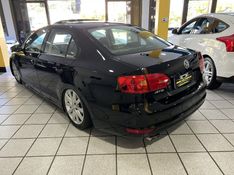 VOLKSWAGEN JETTA 2.0 COMFORTLINE TIPTRONIC 2011/2011 PRIME MULTIMARCAS CAXIAS DO SUL / Carros no Vale
