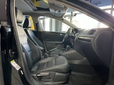 VOLKSWAGEN JETTA 2.0 COMFORTLINE TIPTRONIC 2011/2011 PRIME MULTIMARCAS CAXIAS DO SUL / Carros no Vale