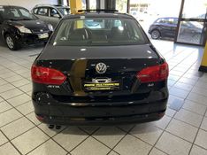 VOLKSWAGEN JETTA 2.0 COMFORTLINE TIPTRONIC 2011/2011 PRIME MULTIMARCAS CAXIAS DO SUL / Carros no Vale