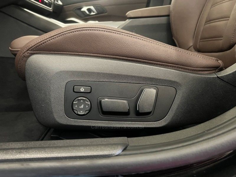 BMW 320I 2.0 M SPORT 16V TURBO 2025/2025 ÓTIMA CAR FLORES DA CUNHA / Carros no Vale