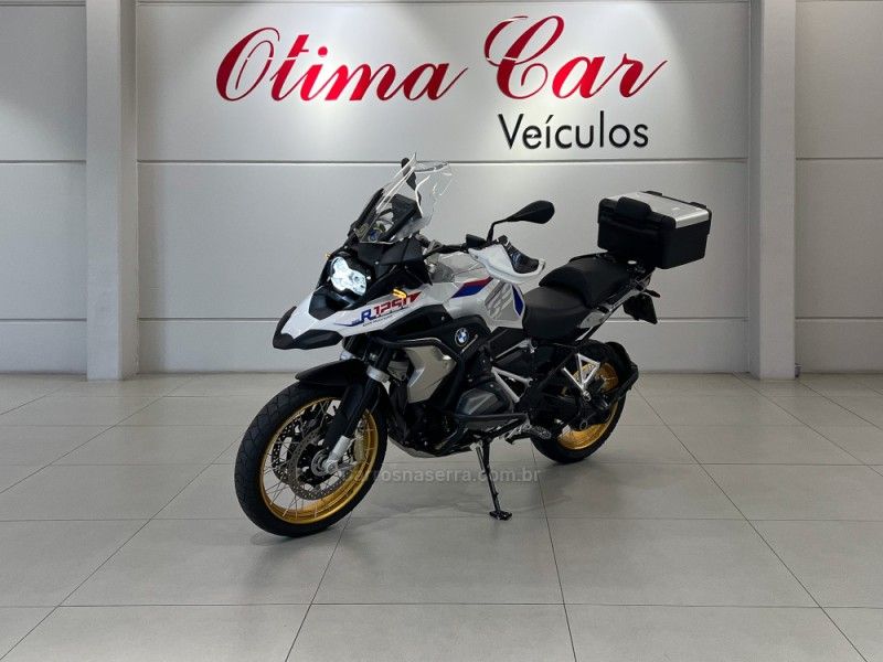 BMW R 1250 GS PREMIUM EDIÇÃO ESPECIAL 2022/2022 ÓTIMA CAR FLORES DA CUNHA / Carros no Vale