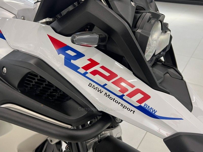 BMW R 1250 GS PREMIUM EDIÇÃO ESPECIAL 2022/2022 ÓTIMA CAR FLORES DA CUNHA / Carros no Vale