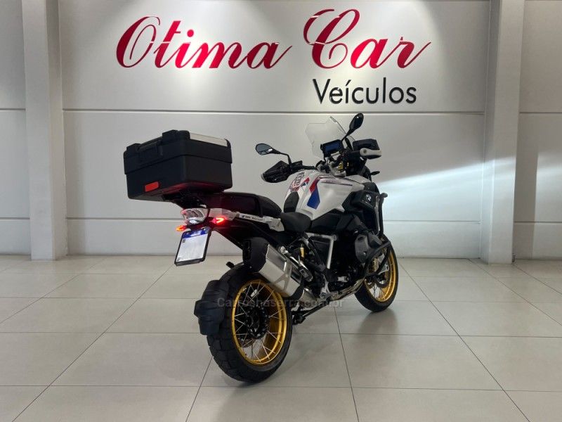 BMW R 1250 GS PREMIUM EDIÇÃO ESPECIAL 2022/2022 ÓTIMA CAR FLORES DA CUNHA / Carros no Vale