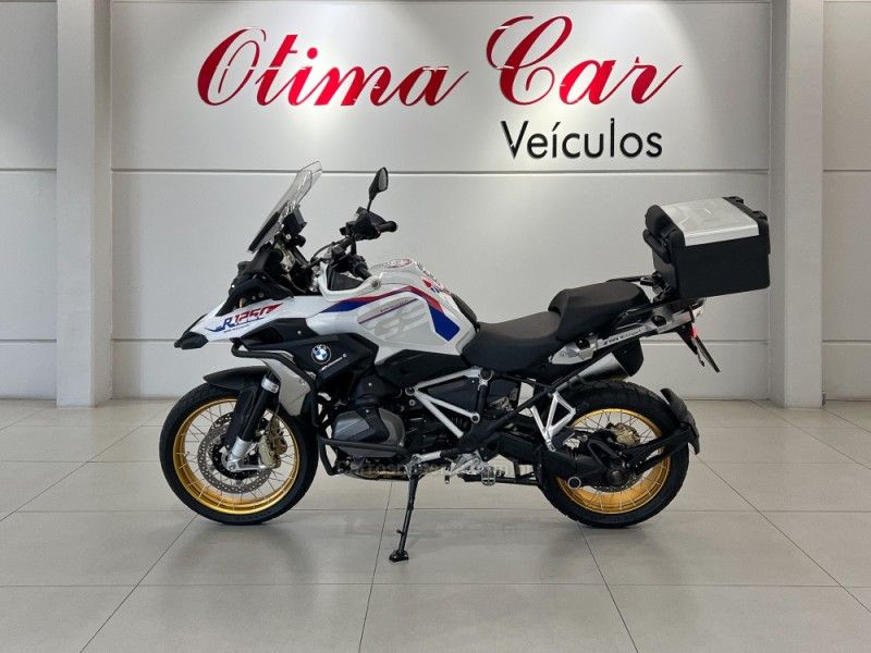 BMW R 1250 GS PREMIUM EDIÇÃO ESPECIAL 2022/2022 ÓTIMA CAR FLORES DA CUNHA / Carros no Vale