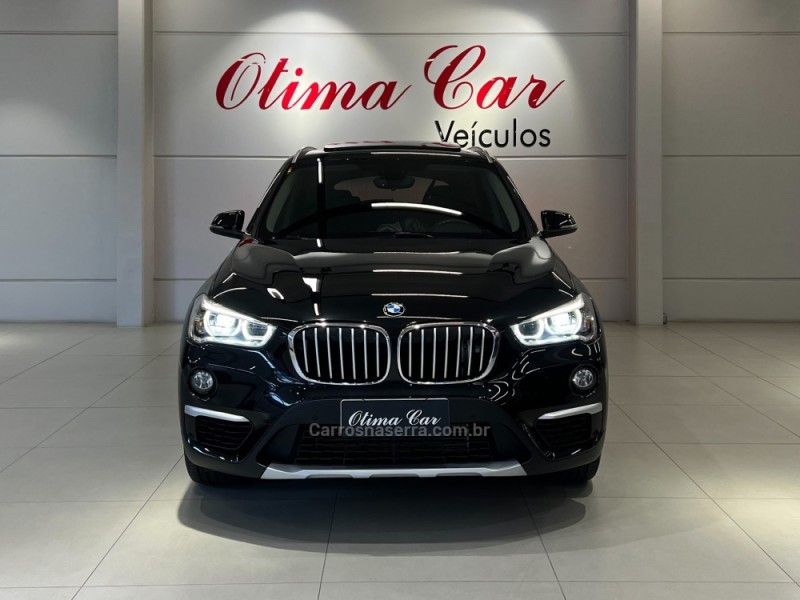 BMW X1 2.0 16V TURBO ACTIVEFLEX SDRIVE20I X-LINE 2019/2019 ÓTIMA CAR FLORES DA CUNHA / Carros no Vale