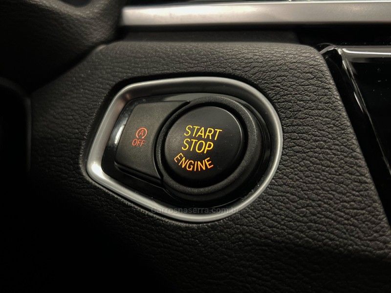 BMW X1 2.0 16V TURBO ACTIVEFLEX SDRIVE20I X-LINE 2019/2019 ÓTIMA CAR FLORES DA CUNHA / Carros no Vale
