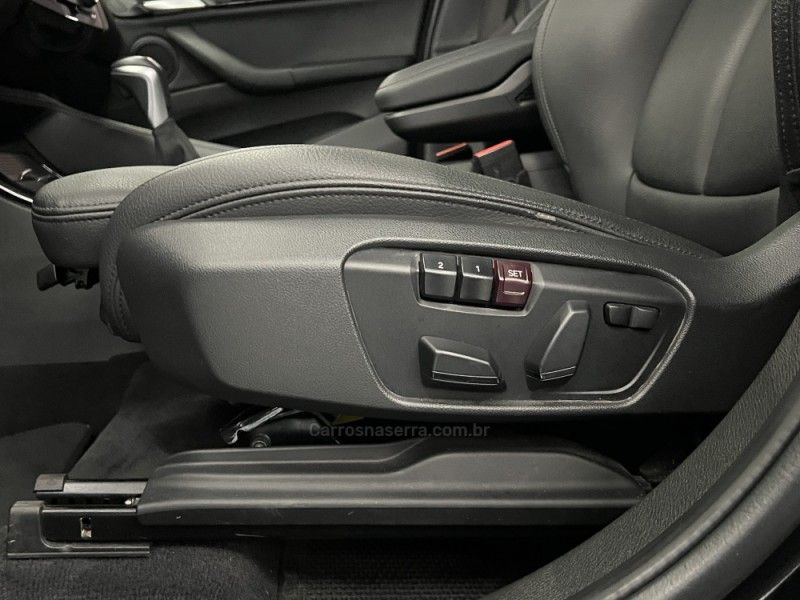 BMW X1 2.0 16V TURBO ACTIVEFLEX SDRIVE20I X-LINE 2019/2019 ÓTIMA CAR FLORES DA CUNHA / Carros no Vale