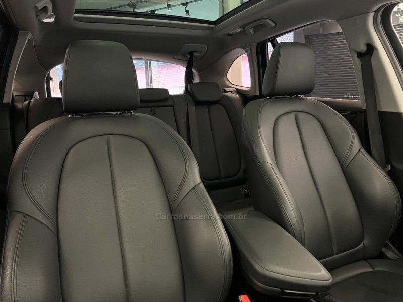 BMW X1 2.0 16V TURBO ACTIVEFLEX SDRIVE20I X-LINE 2019/2019 ÓTIMA CAR FLORES DA CUNHA / Carros no Vale