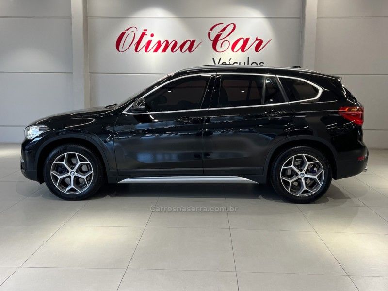 BMW X1 2.0 16V TURBO ACTIVEFLEX SDRIVE20I X-LINE 2019/2019 ÓTIMA CAR FLORES DA CUNHA / Carros no Vale