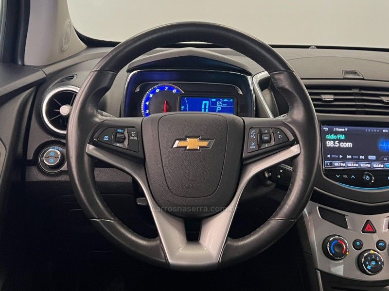 CHEVROLET TRACKER 1.8 MPFI LTZ 4X2 16V 2014/2014 ÓTIMA CAR FLORES DA CUNHA / Carros no Vale