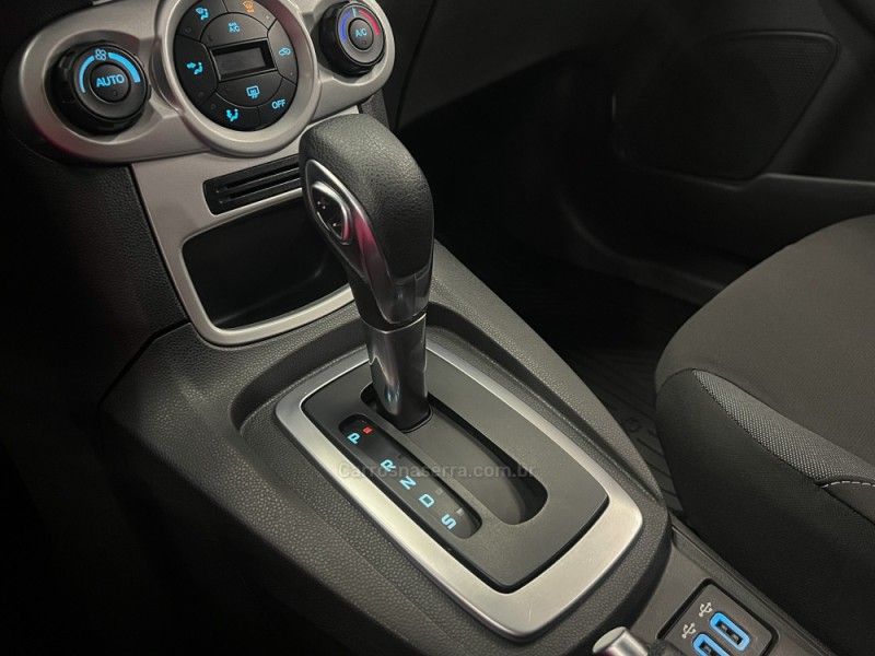 FORD FIESTA 1.6 SEL HATCH 16V 2018/2018 ÓTIMA CAR FLORES DA CUNHA / Carros no Vale